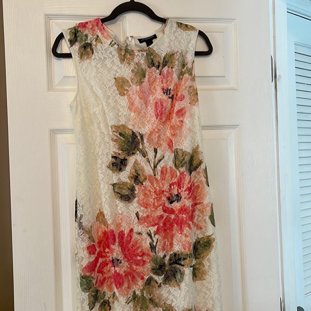 Size 6, Liz Claiborne, Soft White Pink floral dress